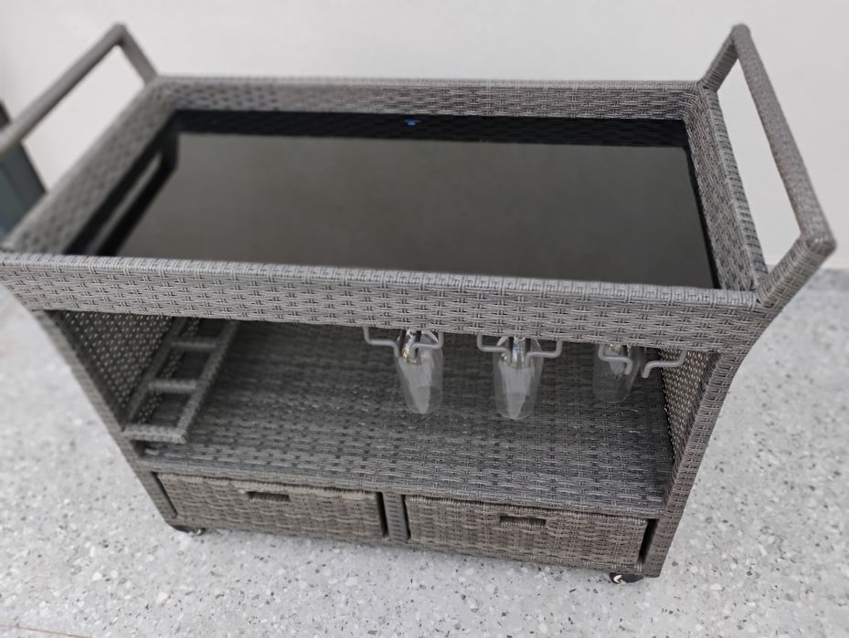 Cărucior servire din ratan, Mobexpert