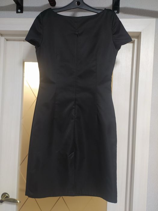 Женские платья, в отличном состоянии