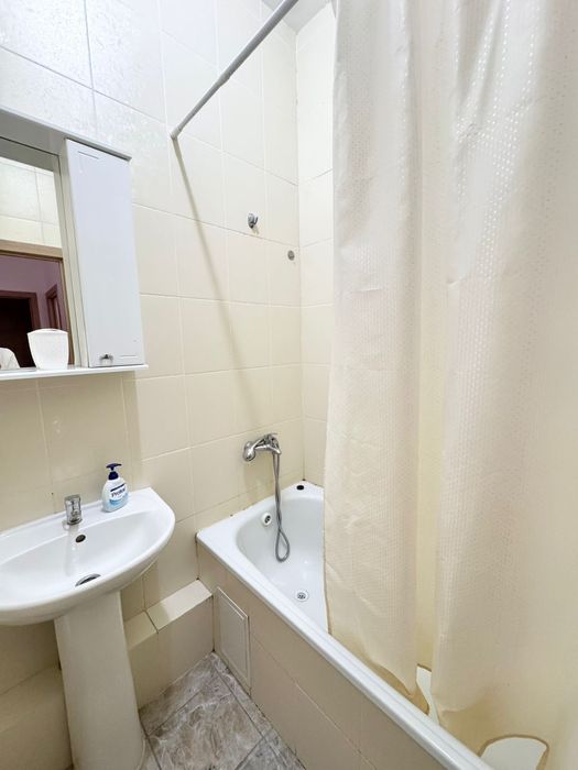 Сдам 1ком квартиру ПОСУТОЧНО почсам