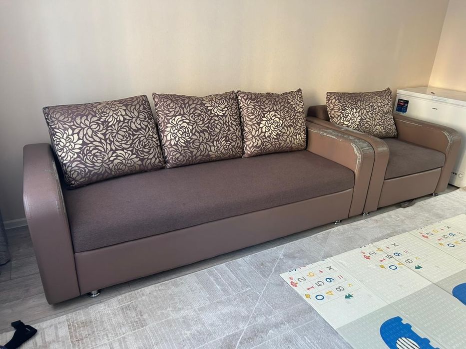 Продам диван с креслом