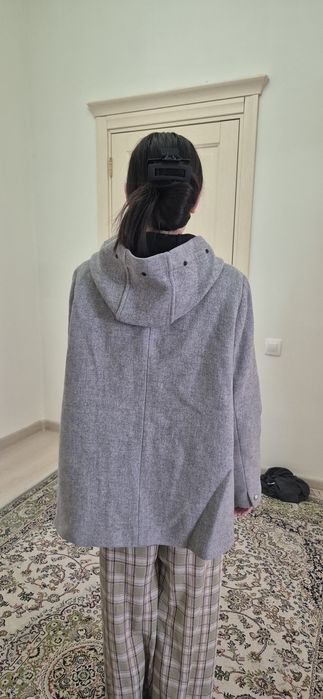 Пальто  от  Zara