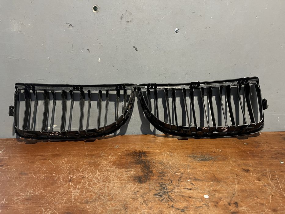 Grile capota BMW Seria 3 e90 facelift