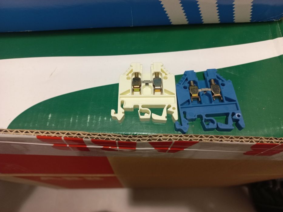 Редови клеми Schneider, Telemecanique  AB1VV435U