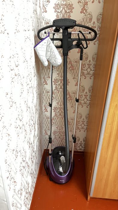 Паравой утюг продам срочно