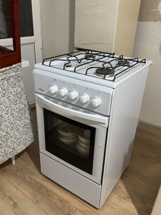 Продается газовая плита flama