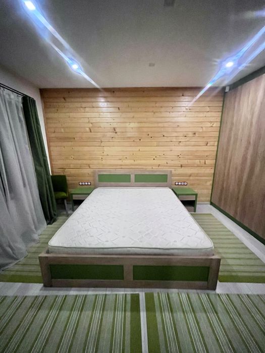 Vând pat matrimonial 2x1,8m