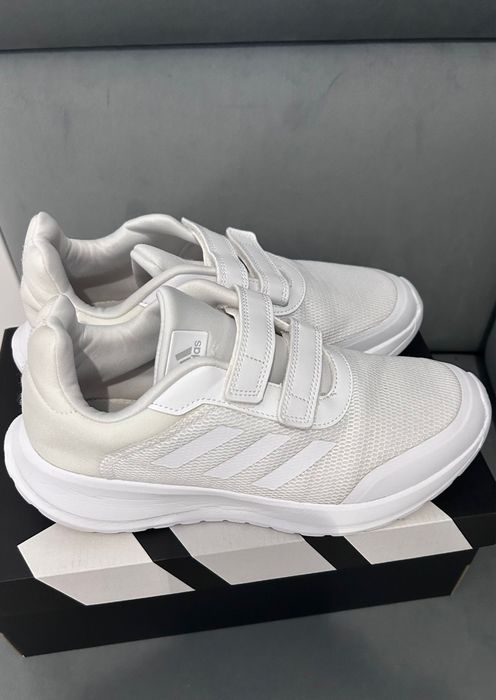 Спортни обувки Adidas