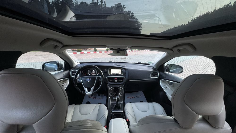 VOLVO V40 2015 — imagine 4