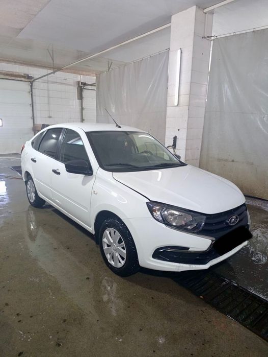 Лада гранта белого 2019