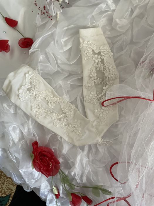 Продам свадебное платье район Кошкарбаева