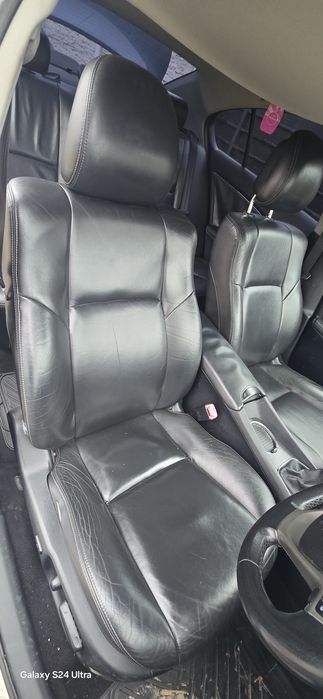 Interior piele toyota avensis t27