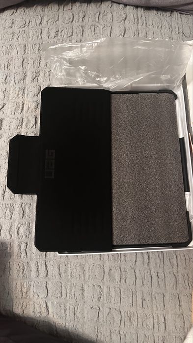 Чехол на ipad pro 13