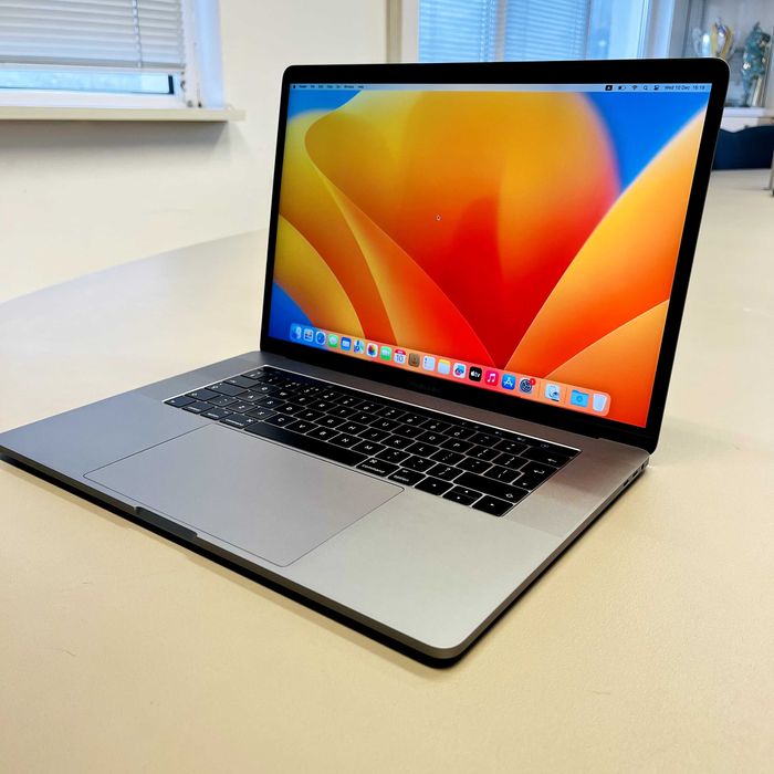 MacBook PRO 15' A1707 i7 256GB SSD 16GB RAM Touch Bar - [ VENTURA ]