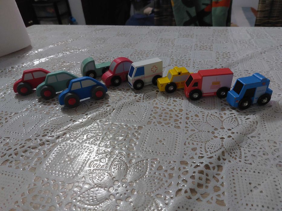 Masinute eco din lemn, frumos colorate