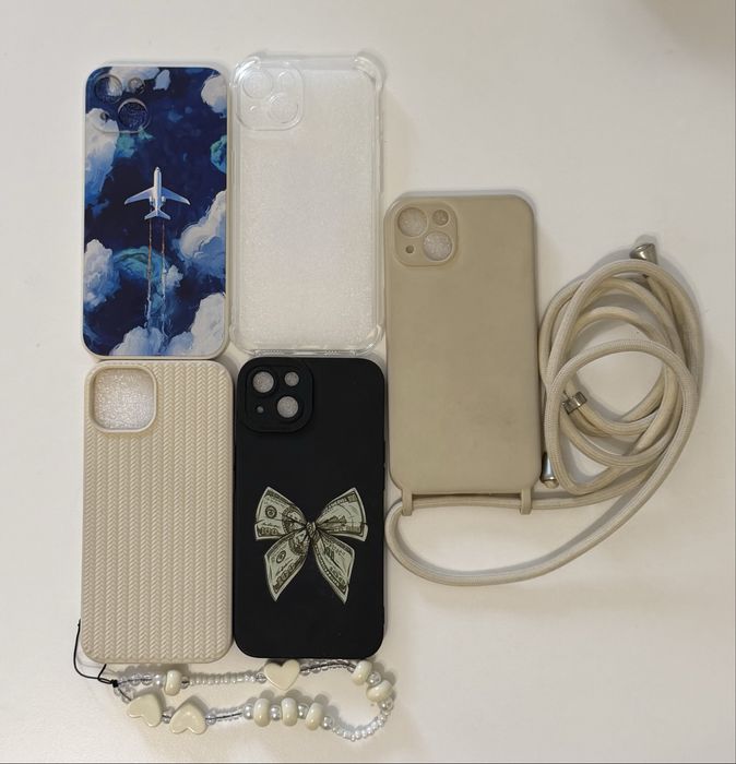 Запазен Iphone 13 + 7 протектора и 6 калъфа