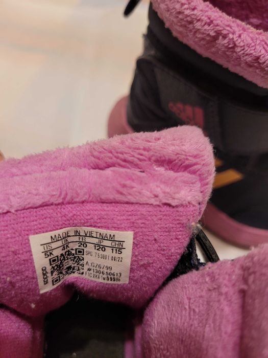 Cizmulite fetite Adidas, marimea 20