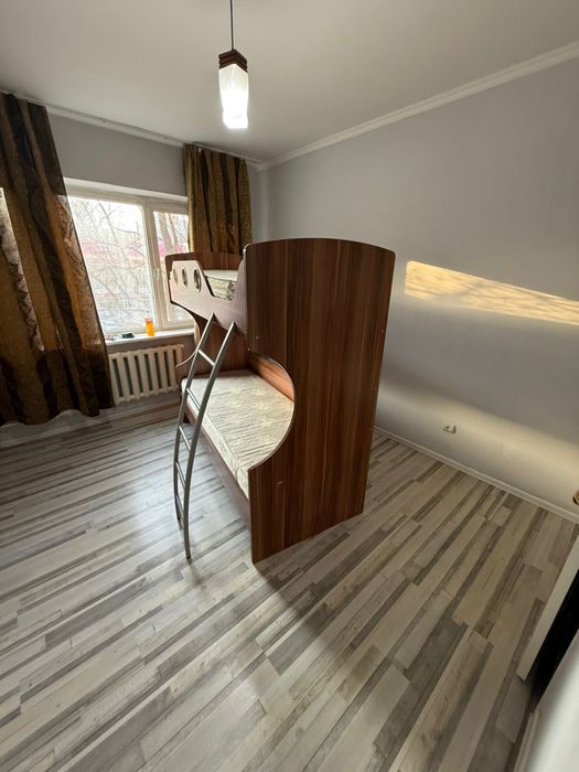 продается кровать двухярусная