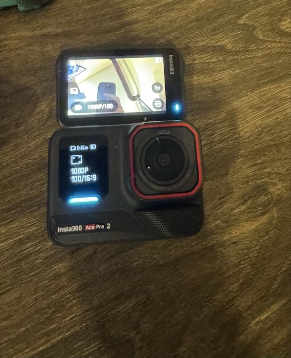 Insta 360 ace pro 2