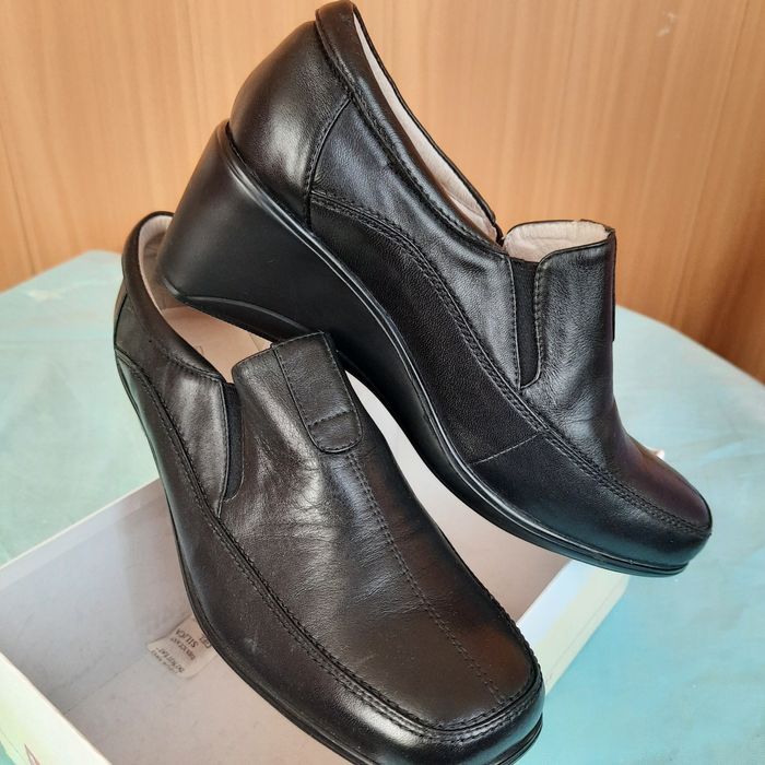 Туфли лоферы женские