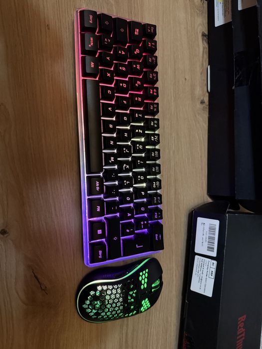 RedThunder K62,set tastatură și mouse wireless gaming,60% RGB,QWERTZ