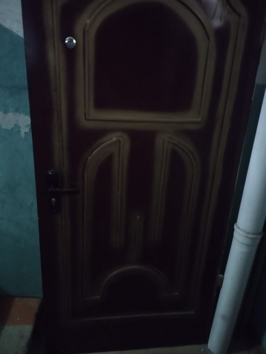 Железная дверь б/ у цена 28000