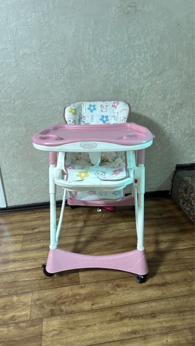 Розовый стульчик для малышей от 6 месяцев