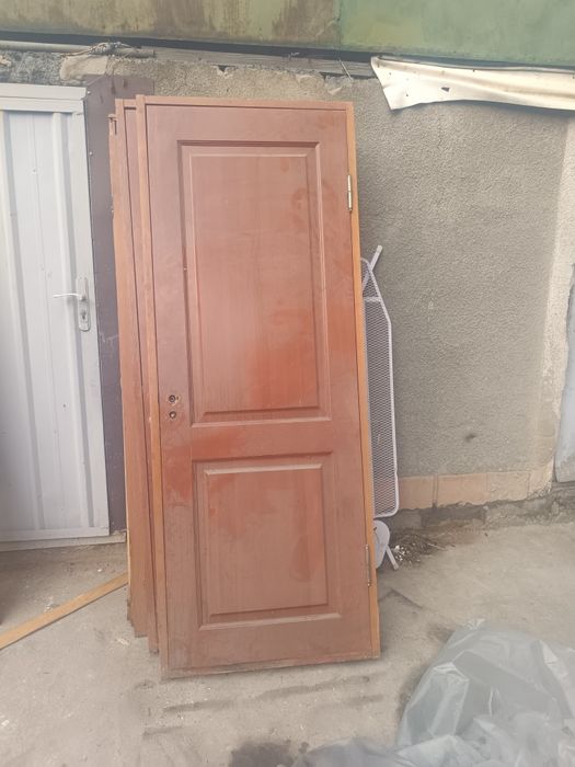 Продам межкомнатные двери