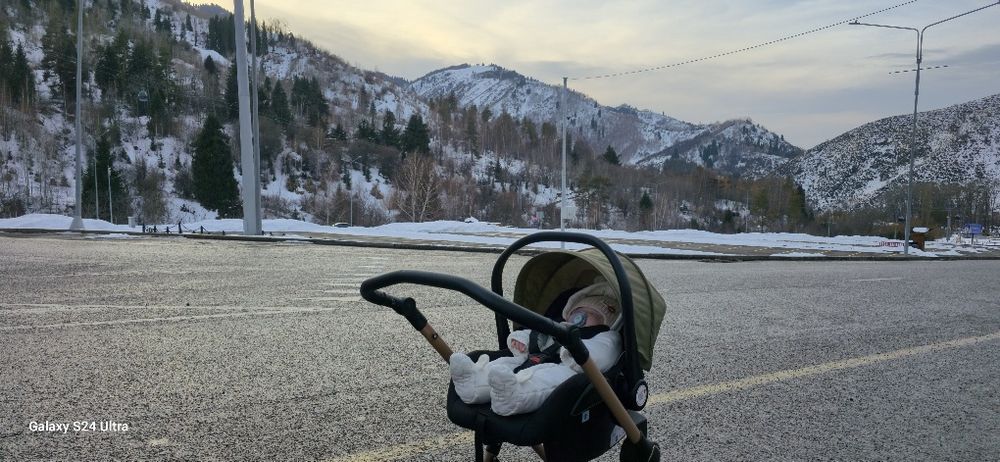 Коляска трансформер 3в1 в идеальном состоянии