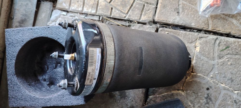 Въздушна възглавница, накладки,и кормилен накрайник