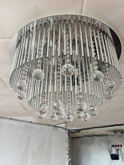 Люстра в гостинную LED