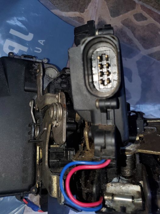 Broasca fata singa  schoda octavia 1 sau golf4