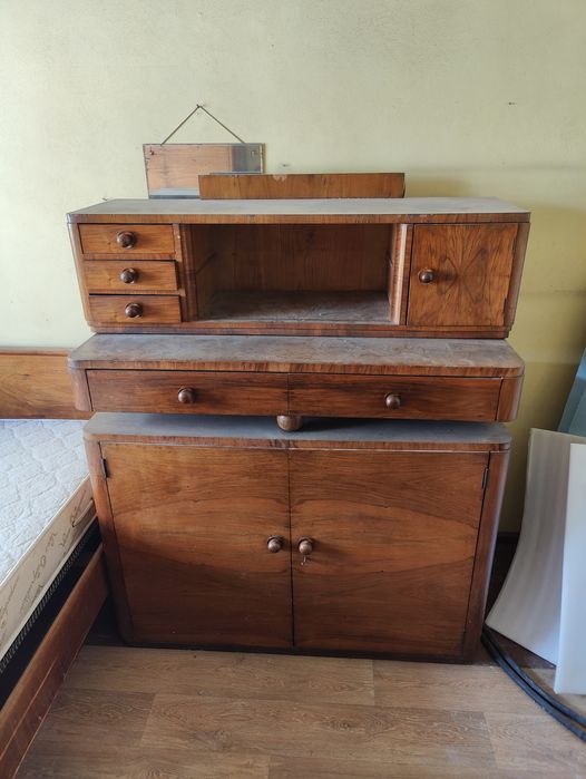 Подарявам мебели