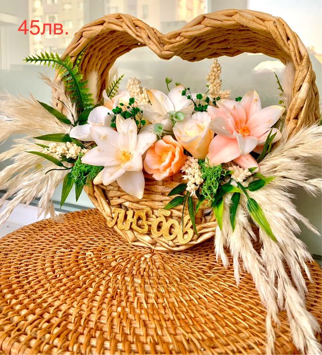 Аранжировки/букети с  ароматни цветя от глицеринов сапун.