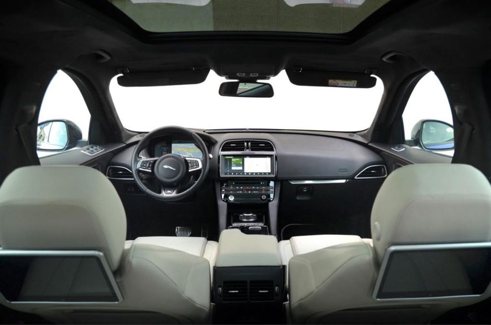 Jaguar F-Pace 2017 3.0 AWD, 300 cp