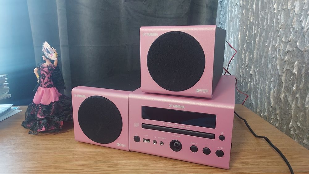 CD Player Yamaha 60watt bass profund