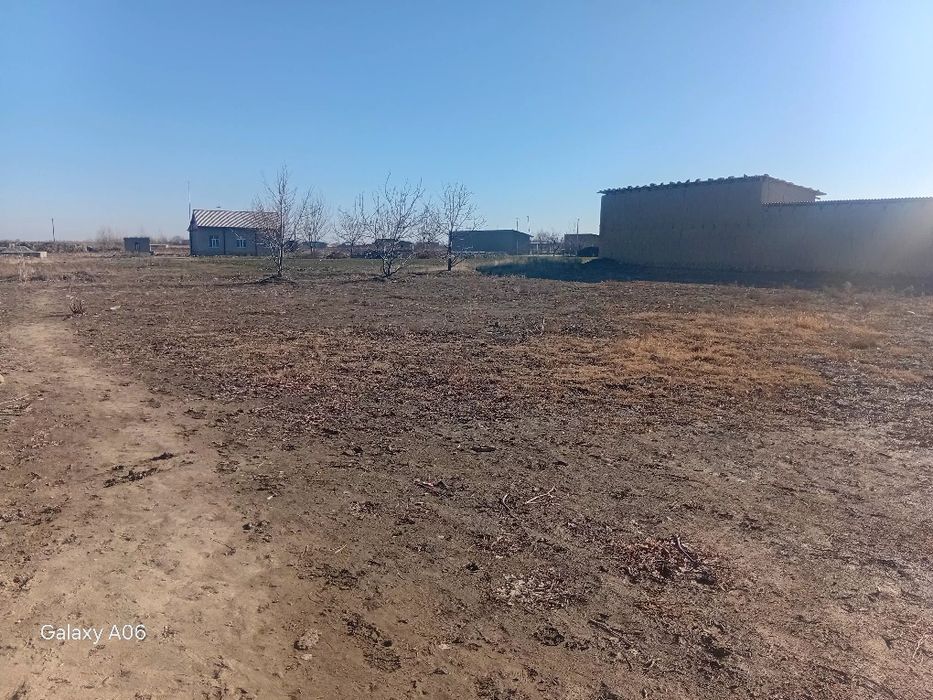 Uy joy sotiladi kadastir bor