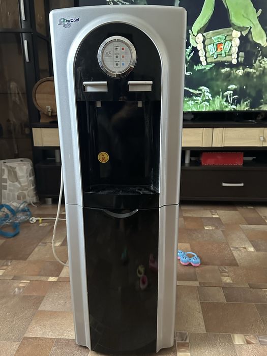Продам куллер для воды EcoColor со встроенным холодильником