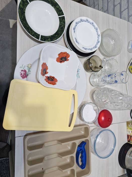 Отдам даром посуды