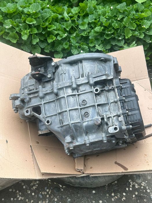 Коробка от  хюндай санаты 2012