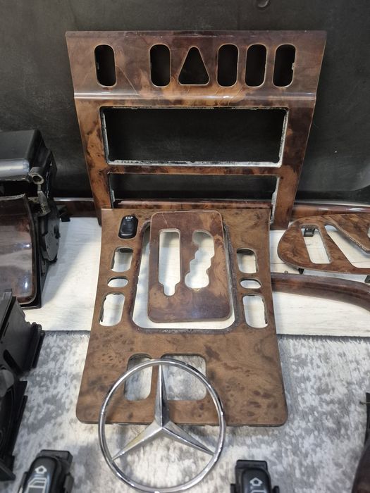 Дерево на Мерседес W210