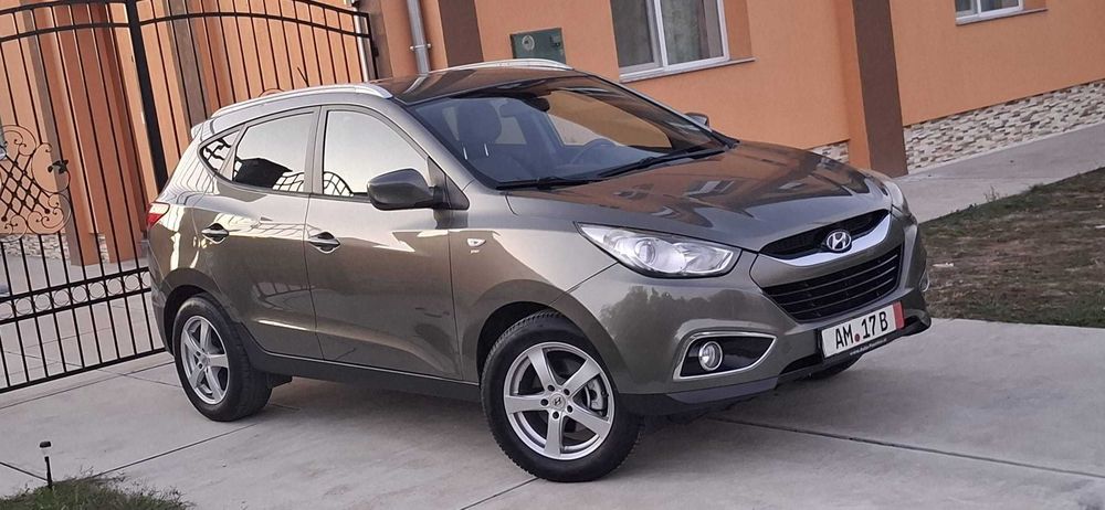 HYUNDAI ix35 2010 — imagine 2