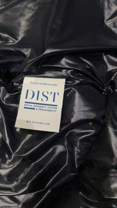 De vânzare/SCHIMB  Geacă Moncler ( Constanța )