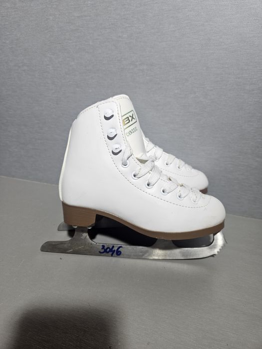 Patine 3046  gheata patinaj artistic  DBX   marime 27-28   (18    cm lungime interioara).