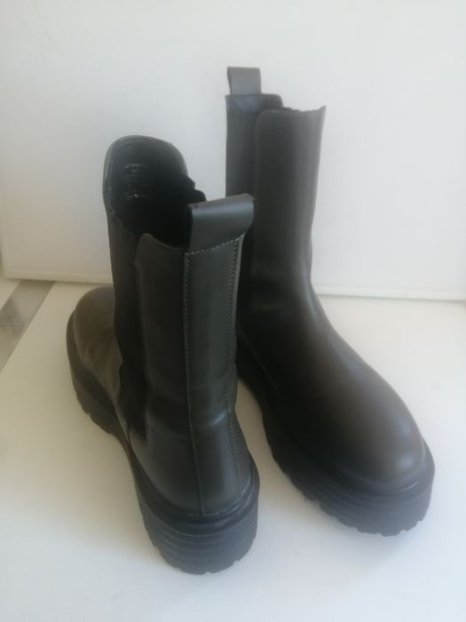 Дамски зимни обувки, номер 39.