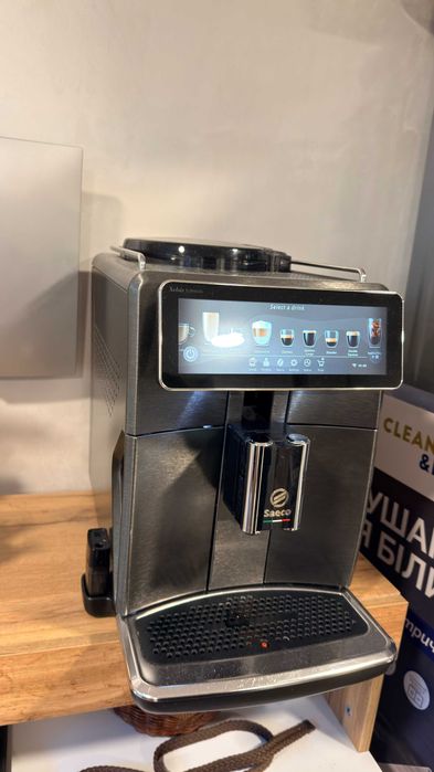 Saeco Xelsis Suprema SM8889 – Автоматична кафе машина, топ модел, LattePerfetto