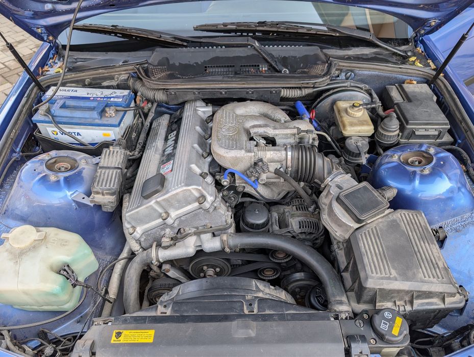 BMW 318 is e36 coupe