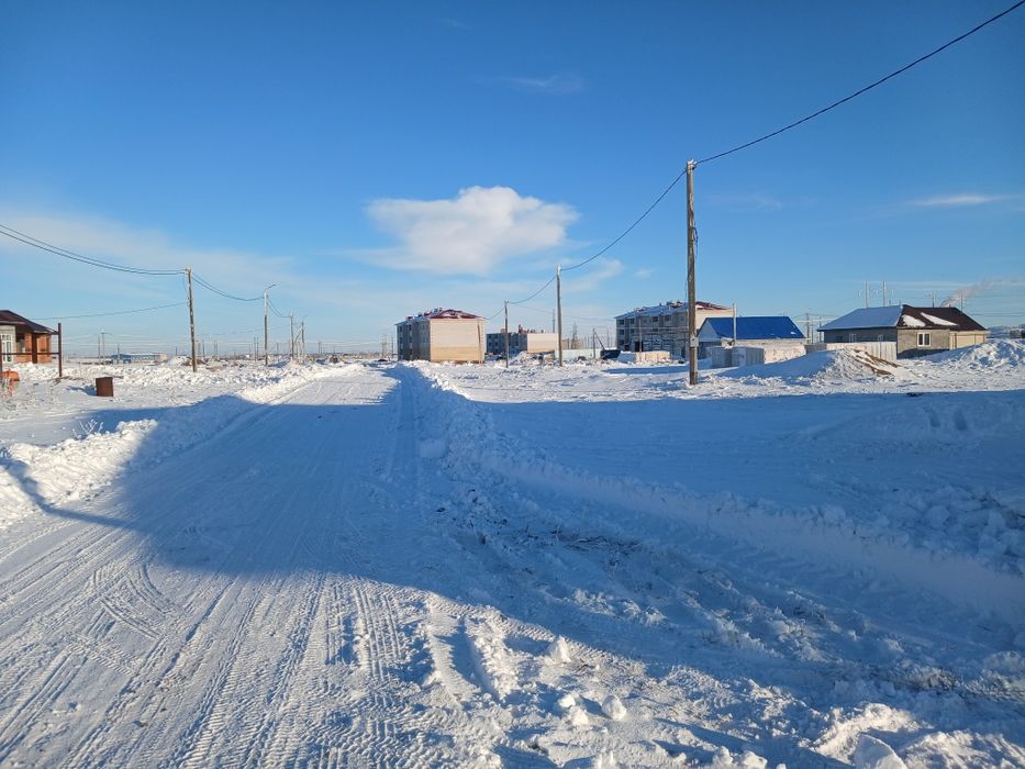 Продам землю с фундаментом.