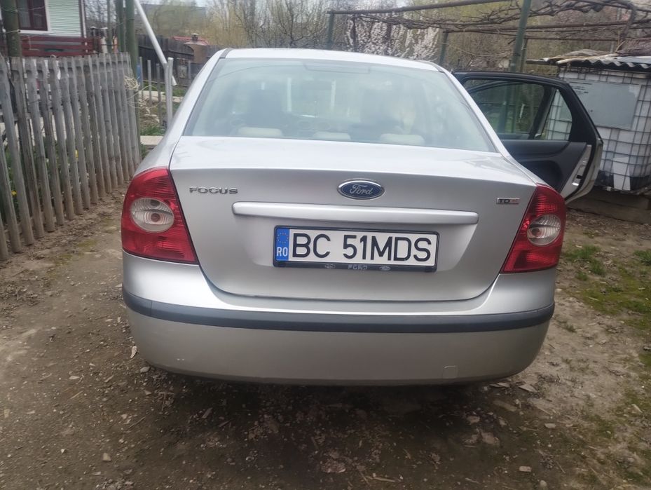 Vând Ford Focus Sedan
