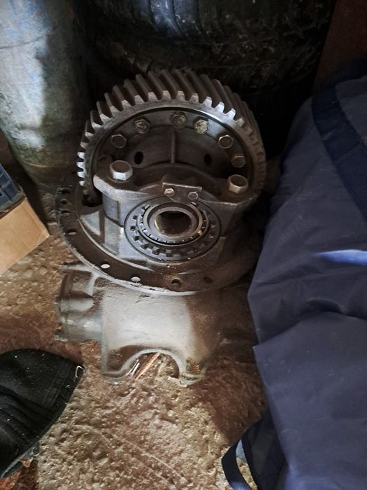 Редуктор  задний