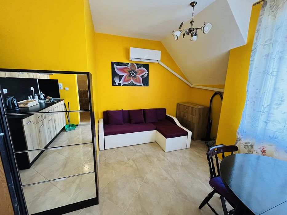 Дава се под наем Двустаен апартамент в Поморие - 55 кв.м за 331.5 € - Снимка #1